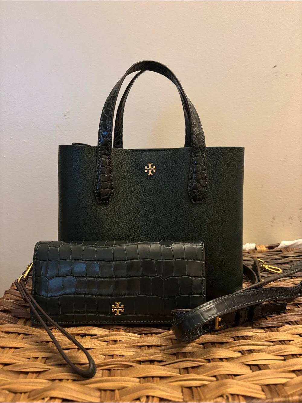 Tory Burch Perry Tote & Matching Wallet Set